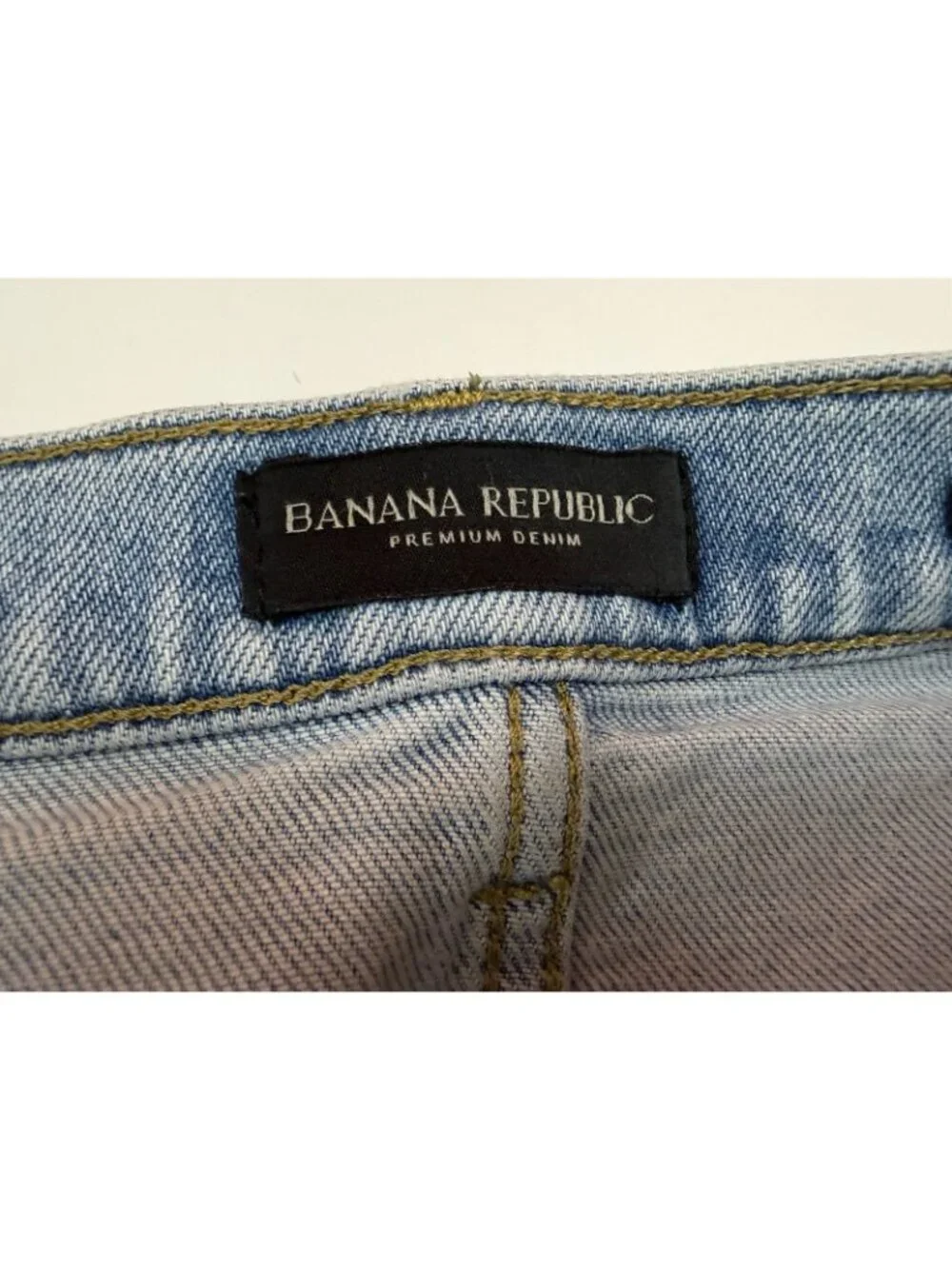 Banana Republic Denim Shorts Women 29 Mid Rise Straight Raw Hem Light Wash
